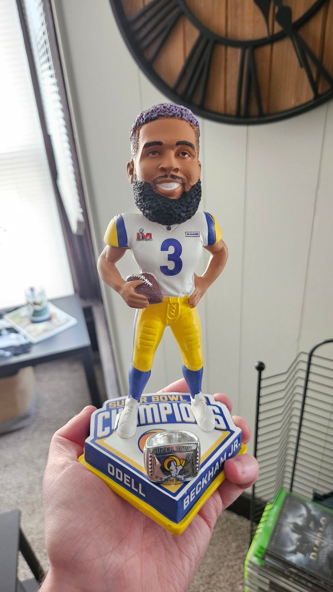 Cory_Finch's tweet photo. $7 on clearance when it was $50 on Fanatics. Best $7 I've ever spent. https://t.co/vltYMwXKCT