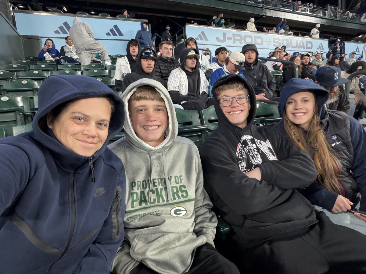 Briana Cysewski tweet media