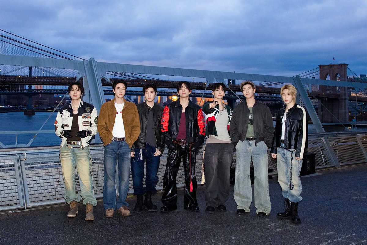 GeniusCafeAR's tweet photo. 1.04.26 || ๐ท
ุชุญุฏูุซ ุญุณุงุจ BTS ุงูุฑุณู
ู ุนุจุฑ ู
ูุตุฉ X ุตูุฑุฉ ุชุฌู
ุน ูููุบู ูุจููุฉ ุงูุฃุนุถุงุก ู
ู ุญุฏุซ ุณุจูุชููุงู SWIMSIDE โค๏ธ
#BTS_ARIRANG #BTS_SWIM
#SUGA #AgustD #BTSSUG https://t.co/i1e08Tado4