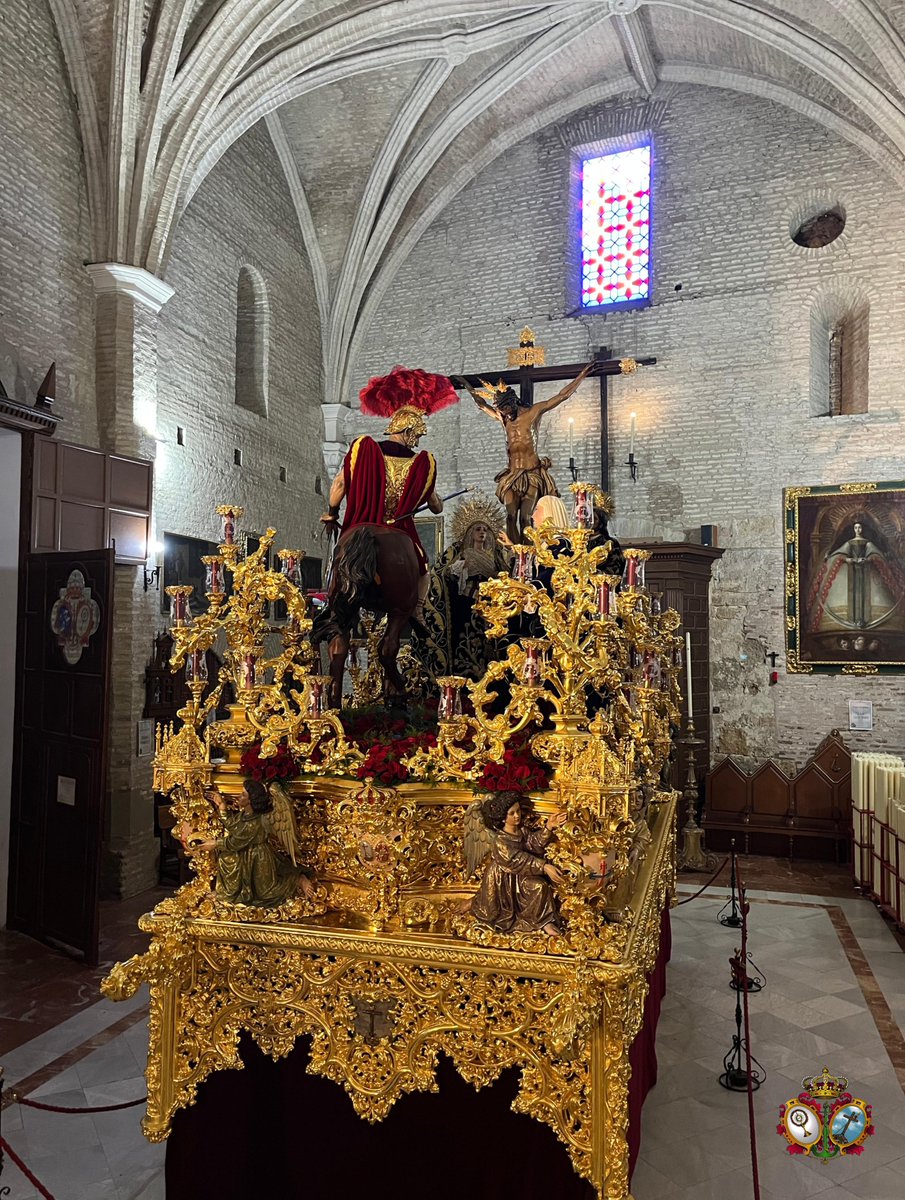 LanzadaSevilla's tweet photo. 🔴# ACTUALIDAD| 

Así amanecen, nuestros pasos. Todo preparado en San Martin, para un nuevo Miércoles Santo.
El paso del Santísimo Cristo de la Sagrada Lanzada, esta exornado con rosa roja y esparraguera. 
El paso de María Santísima del Buen Fin, con rosas vendela, fresia blanca. https://t.co/5ufcTuSe9R