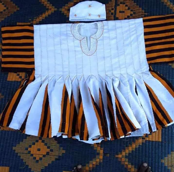 BlessDorglo1's tweet photo. @jodelhub1 Buy your correct FUGU/SMOCK from me 
No scam 
Free delivery within Accra 
0544743795 https://t.co/zsItusddvv