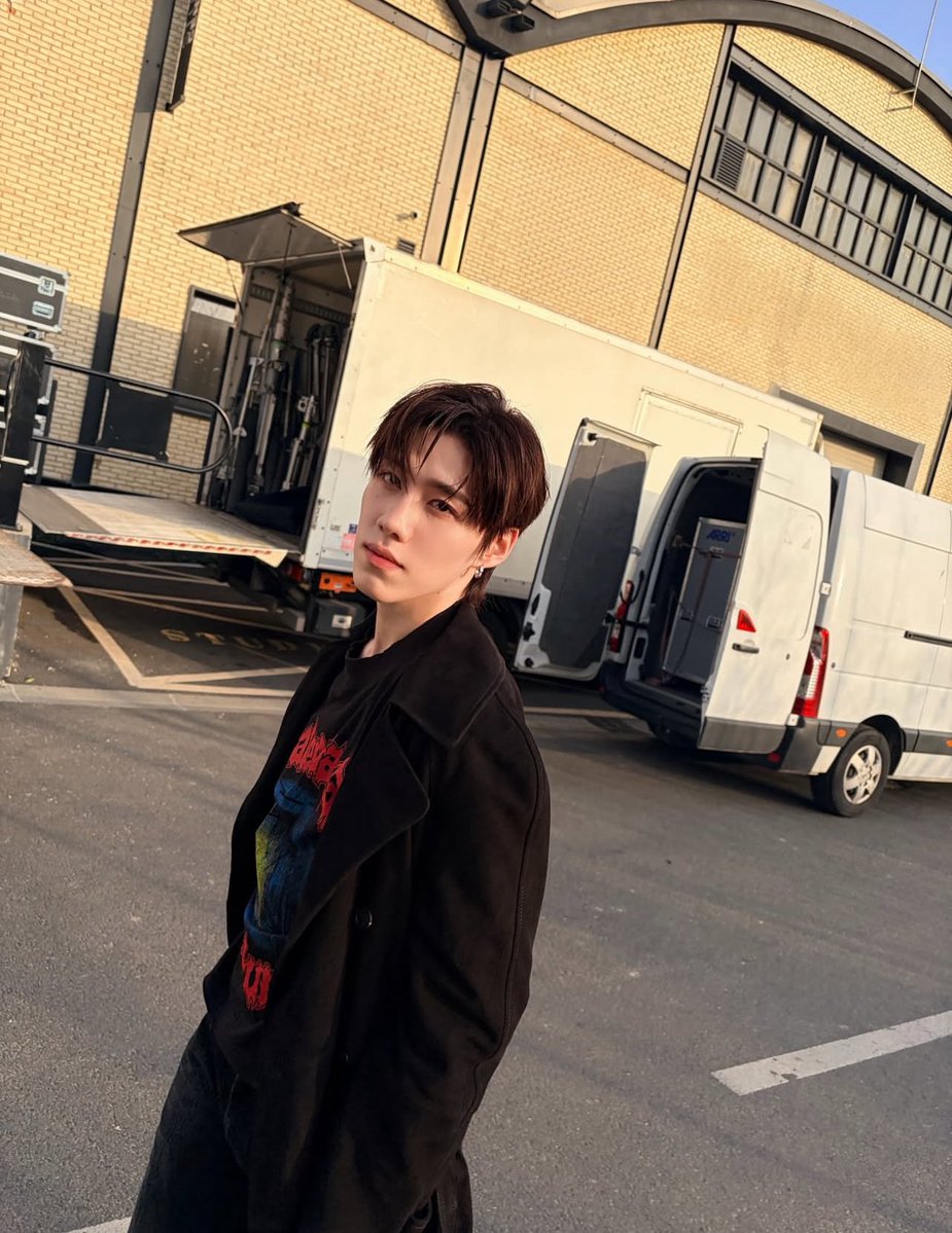 hourly pp tweet media