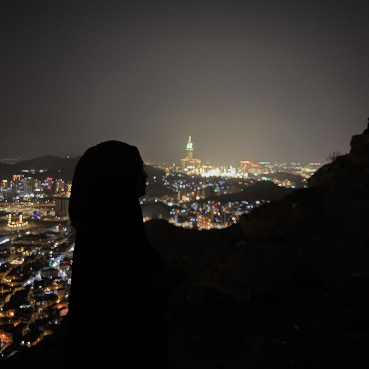 esra🪽 tweet media