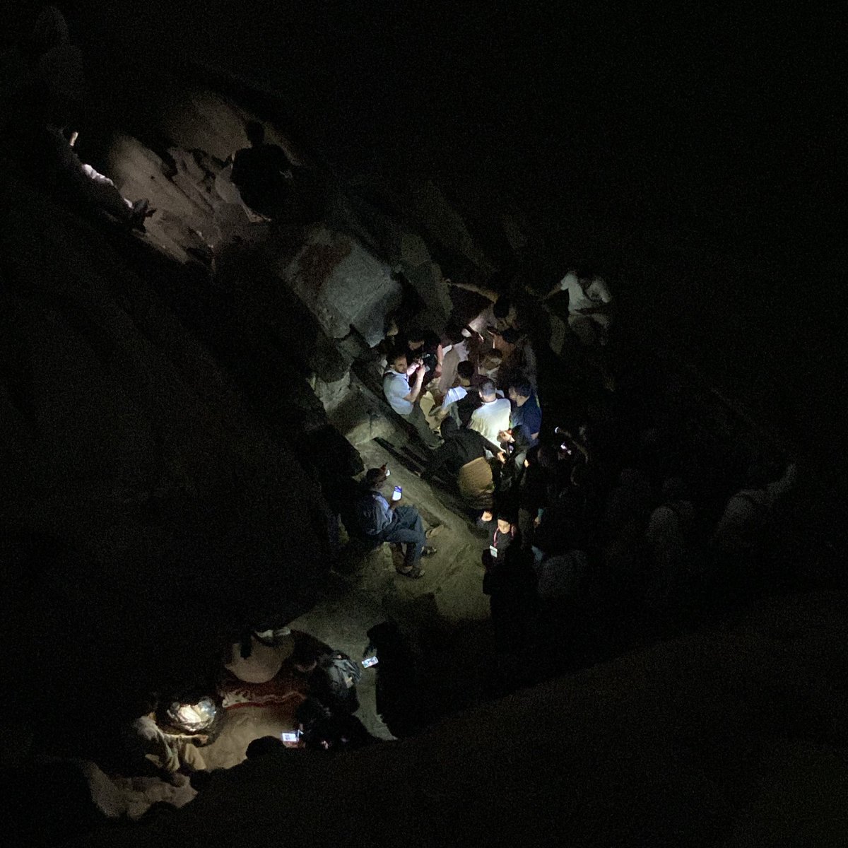 esra🪽 tweet media