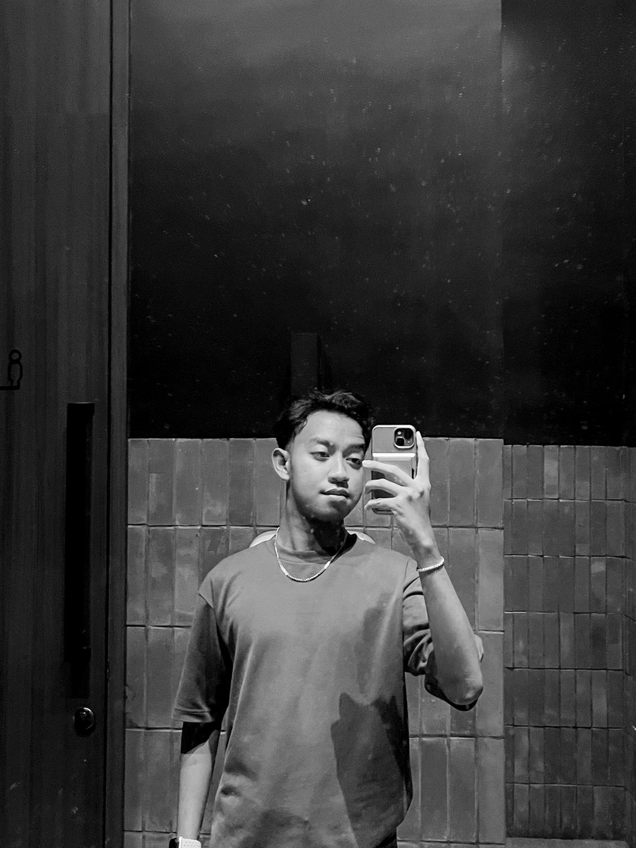 Favboyy tweet media
