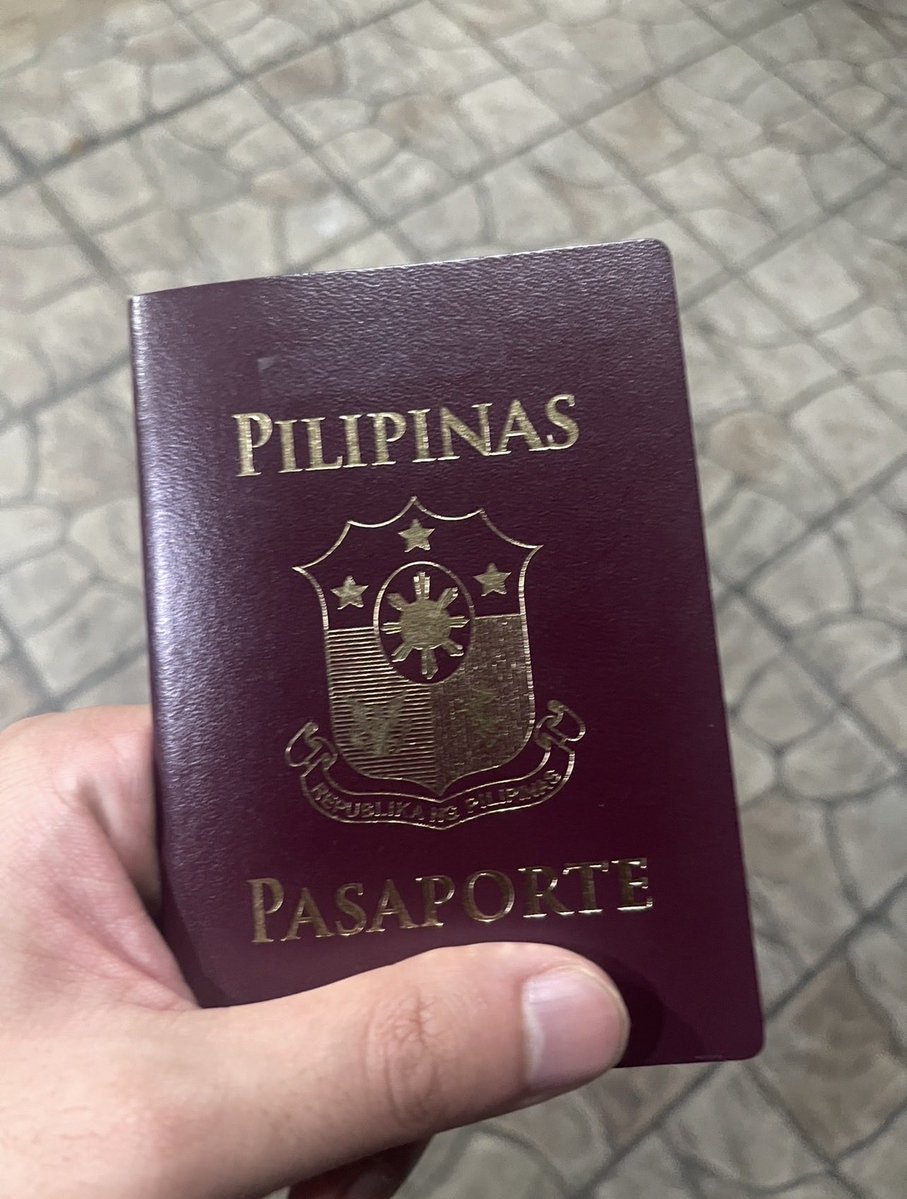 Evolite🎶vSinger @ Halo World Cafè tweet media