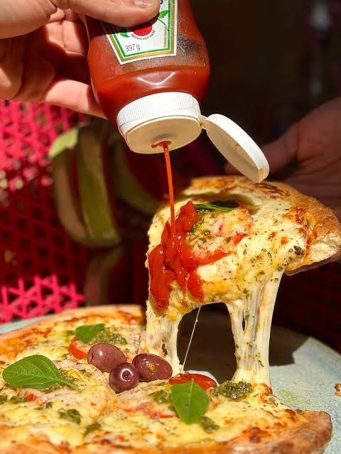 уσуσ tweet media