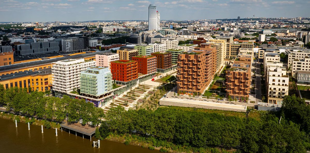 Fdesouche.com est une revue de presse tweet media