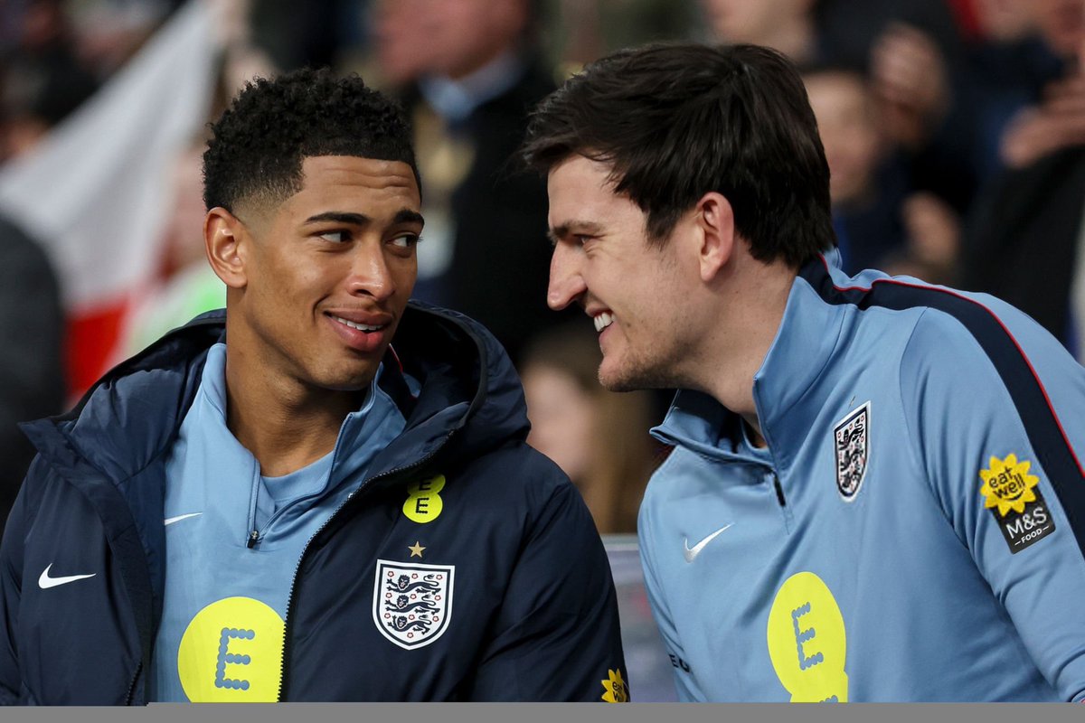 IHQJUDE's tweet photo. Jude Bellingham & Harry Maguire #ENGJPN #ThreeLions https://t.co/Tbst6K3wau