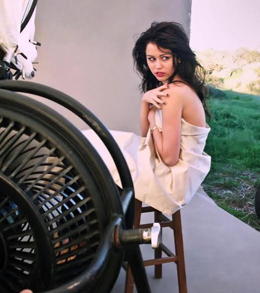 Little Miss Dangerous 💄✨️ tweet media