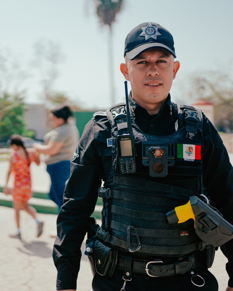 Nuestros elementos de Proximidad mantienen patrullajes preventivos para atender reportes, escuchar a la ciudadanía y reforzar la vigilancia.

Esto es la Estrategia ESCUDO.

#AquíSeProtege 🛡️ #AquíSeResuelve