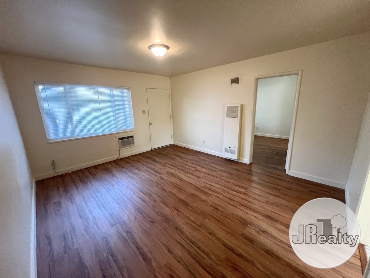 jrealty's tweet image. 6345 Templeton St J, Huntington Park, CA 90255 

For showing: jrealty.rentkabob.com/rental?a=6345_…

#JRealty #PropertyManagement  #HuntingtonPark, #apartment #forrent #forlease