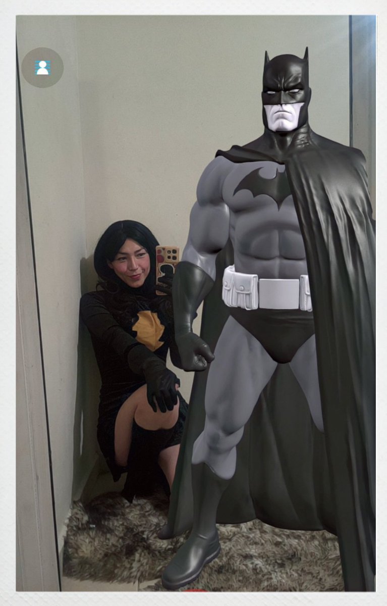 claritzhalatina's tweet image. Have a wonderful Tuesday everyone 🩵✨

⚡ Black Mary &amp;amp; Batman 🦇 
Veve Digital Collectibles in augmented reality  #Ar #Dc #cosplay #Batman #blackmary