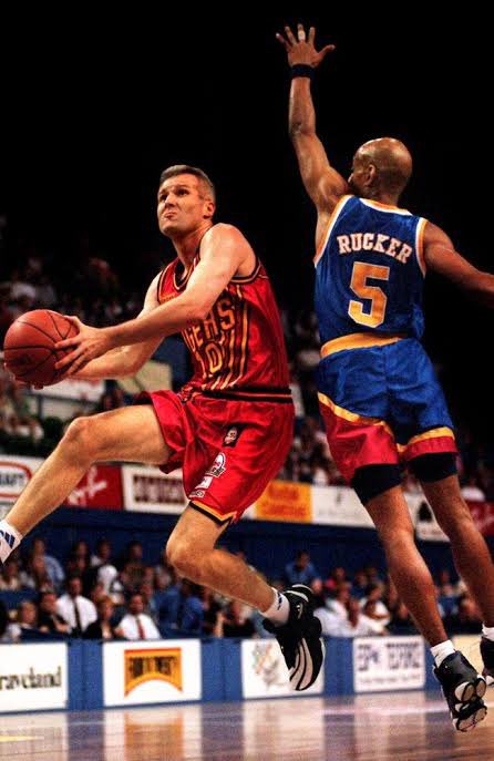 MickRandallHS's tweet photo. “On the casino floor I said to Kendric, ‘If I could give back my MVP for a championship, I’d do it in a f***ing heartbeat’. I think he understood &amp; I believe it resonates greater for him now that he’s right on the brink.”
Loved this from @derekrucker5: https://t.co/bDg1LM3j3x https://t.co/Gz0d5uwJ2C