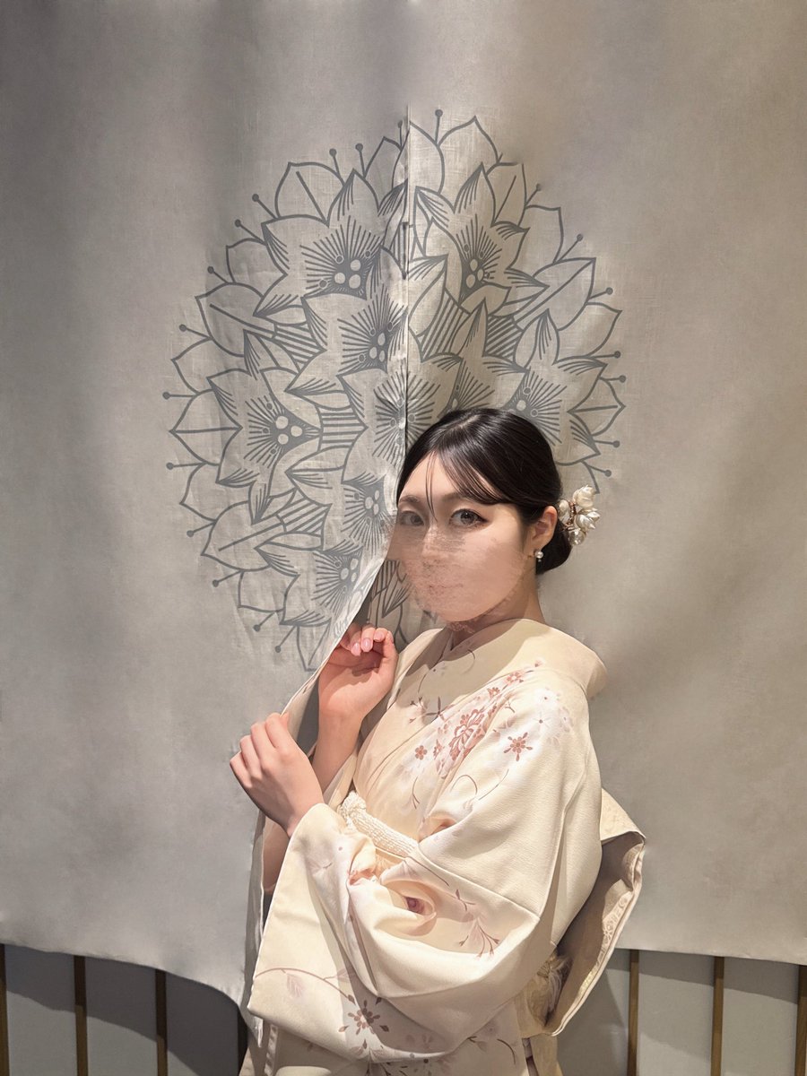 a12113259's tweet photo. 今年も訪問着着れた🎍🌸 https://t.co/R4sEkvn4eu