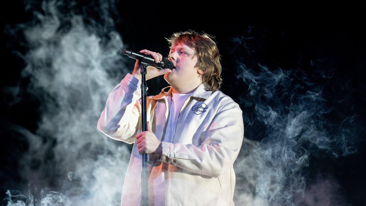 Raw. Honest. Unforgettable.

Lewis Capaldi turned heartbreak into global anthems—defining a generation with songs that feel deeply personal and universally understood.

This is emotion—amplified. bit.ly/4sJe4z6

#LewisCapaldi #MusicReview #PopBallads #music #LXURI