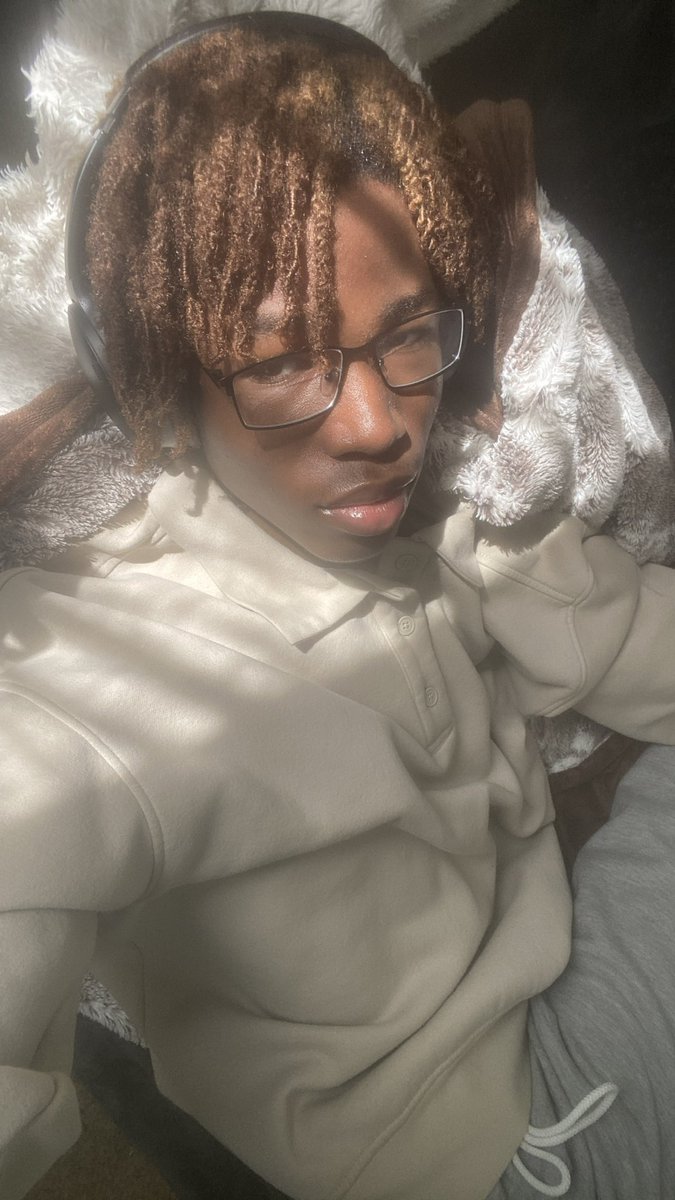 nix on fire 🐈 tweet media