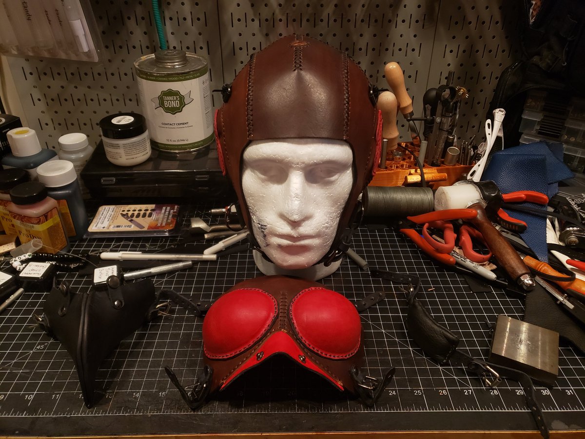MrVLeatherworks's tweet photo. (4/4) Final part of the falconry bondage hood design, time for some glamor shots.

This hood design was one of the studio's first attempts at a full leather hood and has been massively successful so far! All the bird furries love it, and we're more than happy to keep making em. https://t.co/DjIRBI7tcD