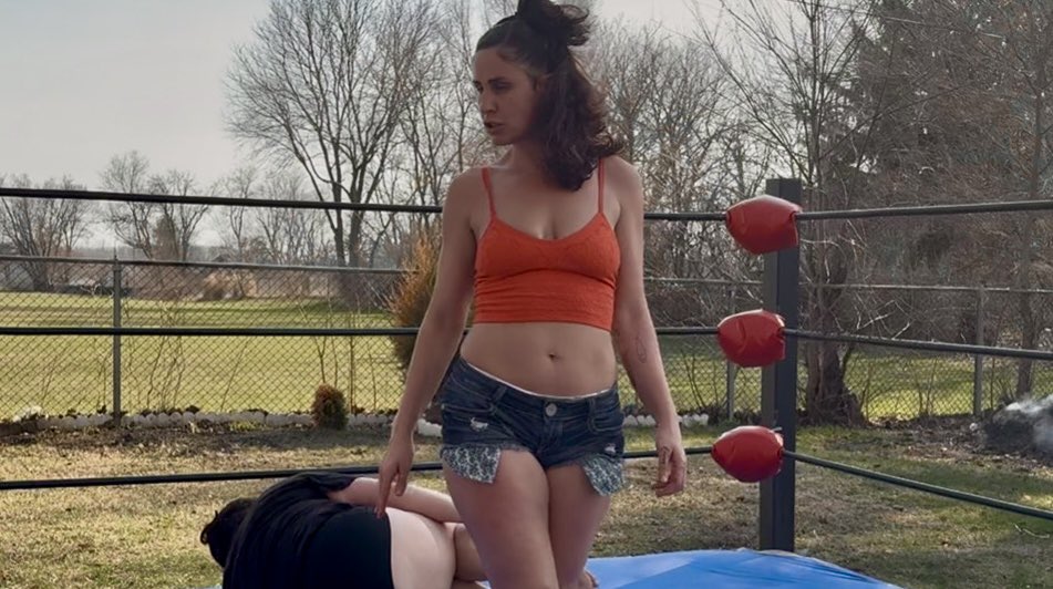 Kate Jones💪 tweet media