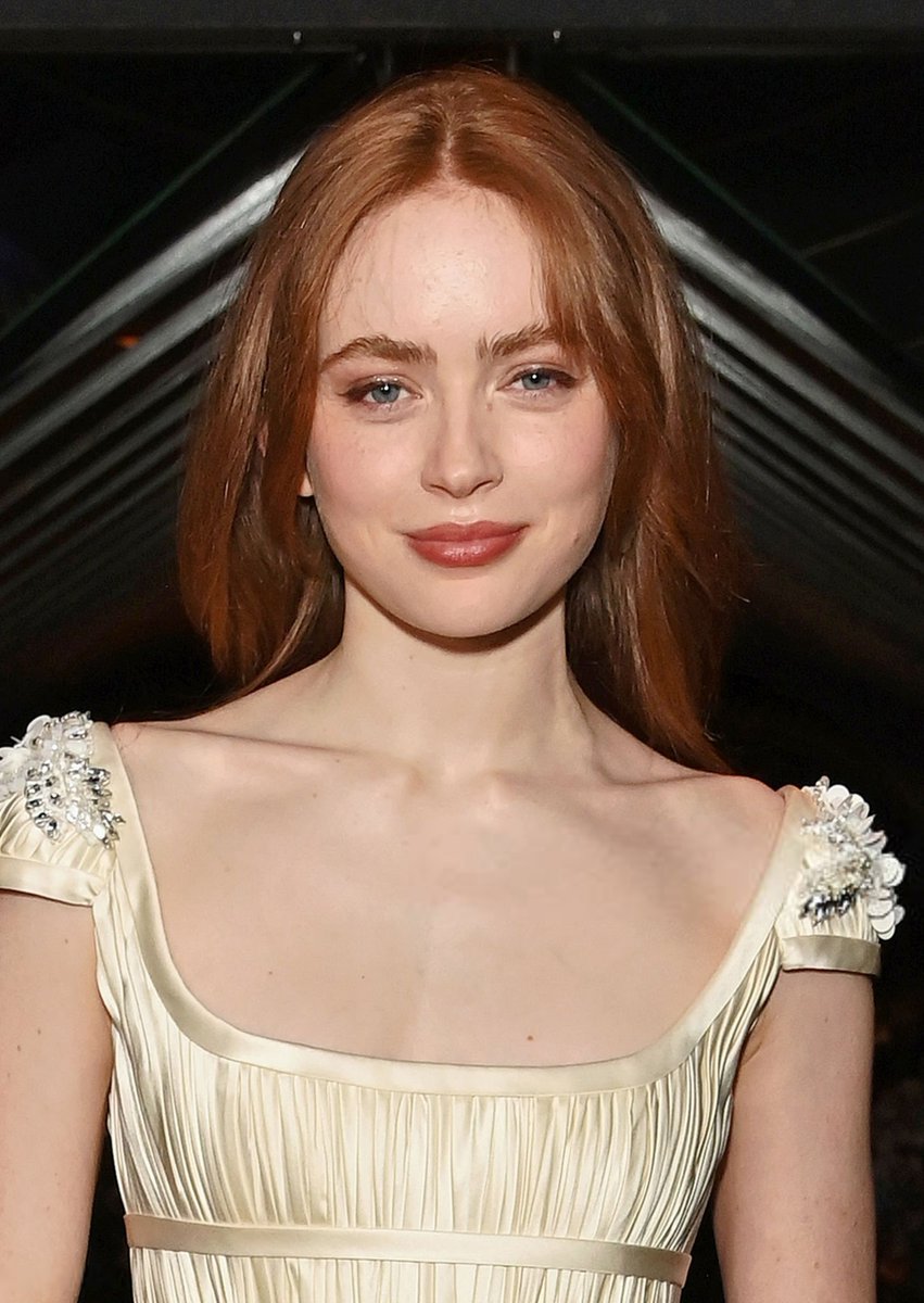 21metgala's tweet photo. Sadie Sink attends the press night after party for "Romeo &amp; Juliet" in London, England. https://t.co/5HMuDWucqC