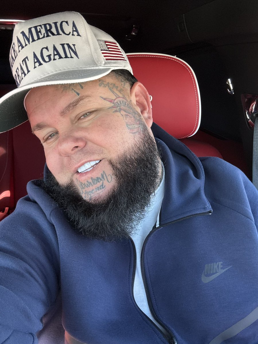 Trumps Nephew tweet media