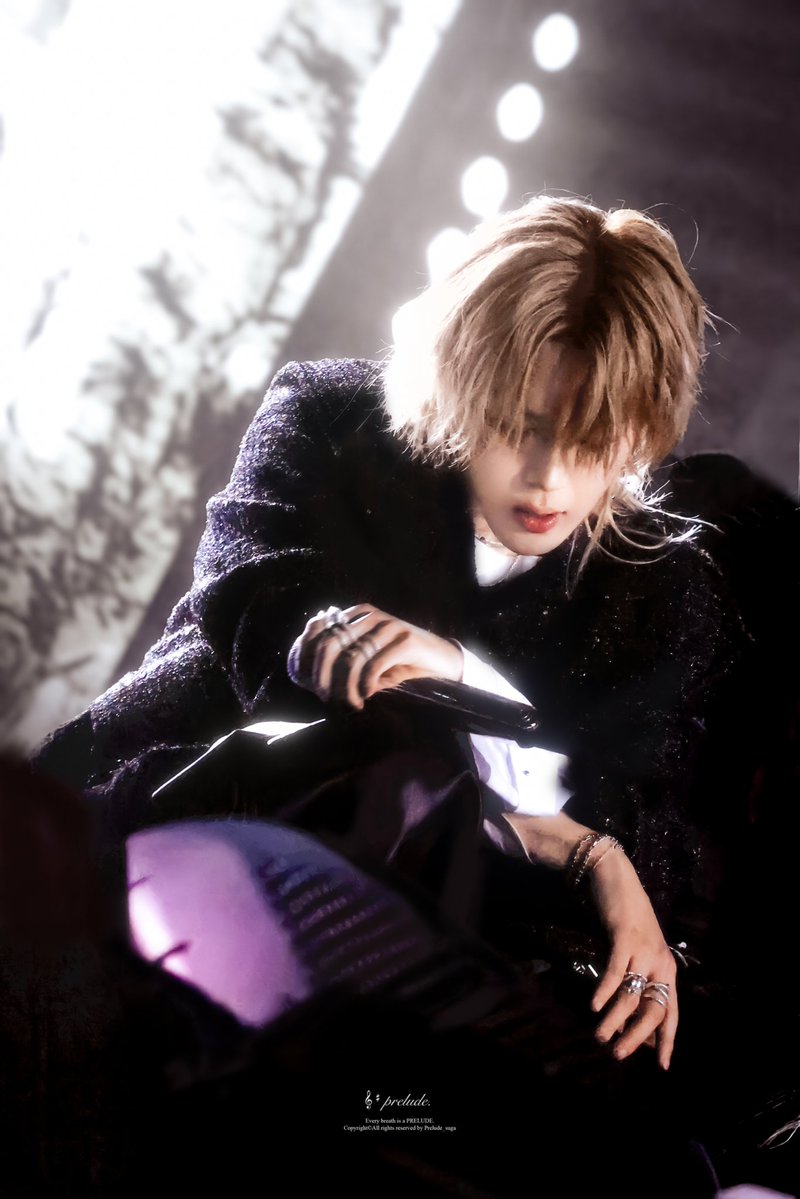 만우절에 새롭게 공유된 지민 사진들 📷

#AprilFoolsDay #JIMIN Thread 

@ Prelude_suga

#PARKJIMIN #지민