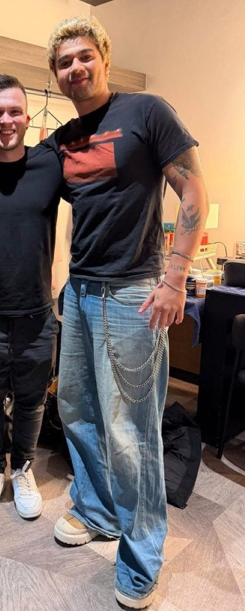 ★ rory ★ tweet media