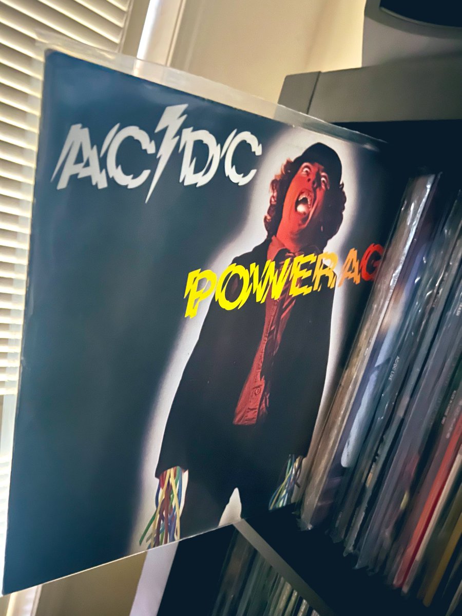 RockMetalManiac's tweet image. #NowPlaying #ACDC #Powerage #PhysicalMusic #Vinyl #HappyBirthdayAngus