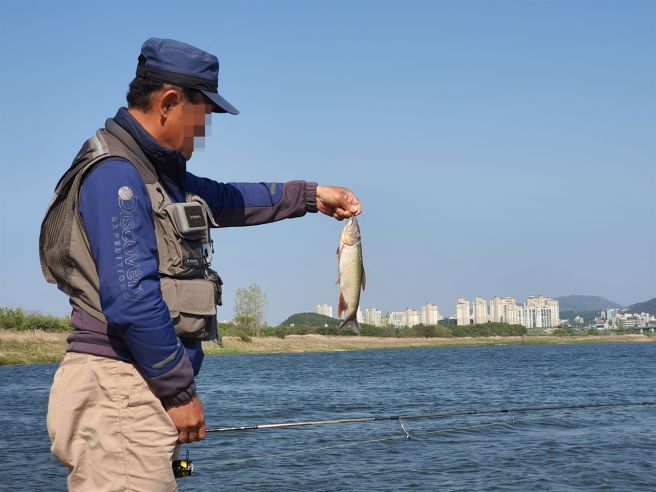 낚시꾼 tweet media