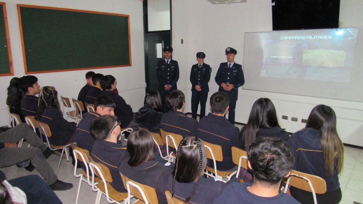 Fuerza Aérea de Chile tweet media
