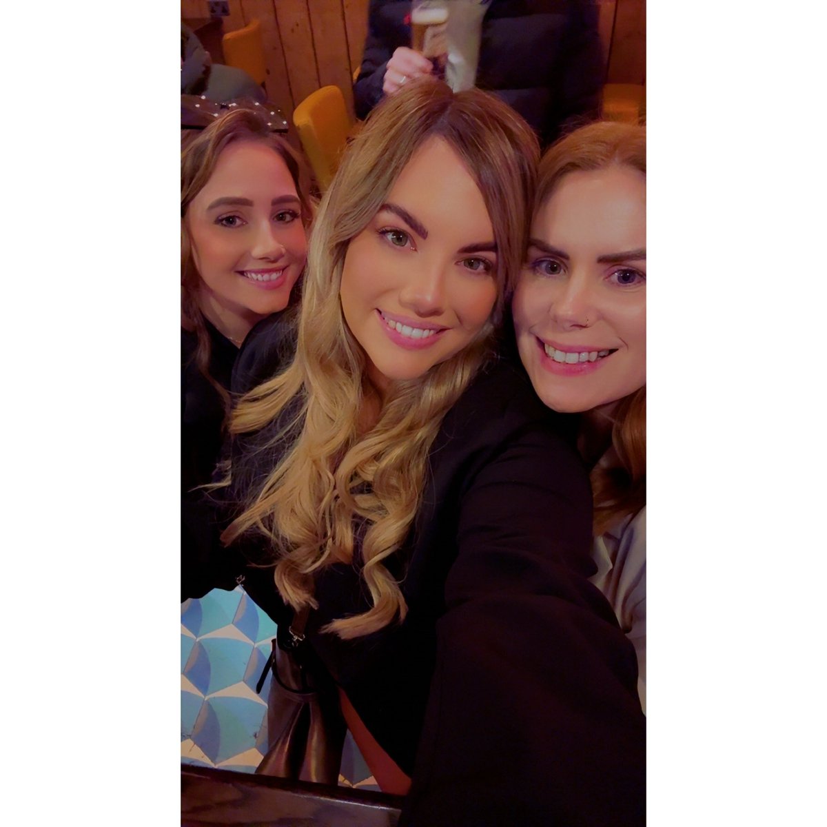 SH_Its_Chaos's tweet image. Chaos but make it cute x3! 💃🏼🎉🩷 #Besties #BestFriends #OutOut