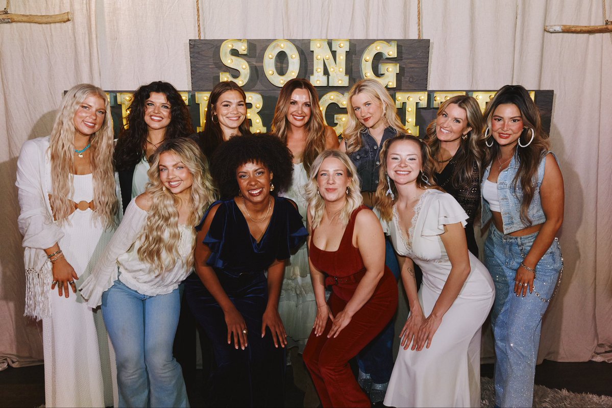 Carly Pearce tweet media