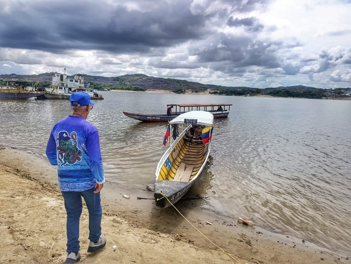 inea_venezuela's tweet photo. #INEA #31Mar La Capitanía de Puerto de #Amazonas avanza con la supervisión de seguridad y control en las embarcaciones turísticas desde el muelle de #PtoAyacucho

#SemanaSantaSegura2026 https://t.co/vmnOFJrsnG