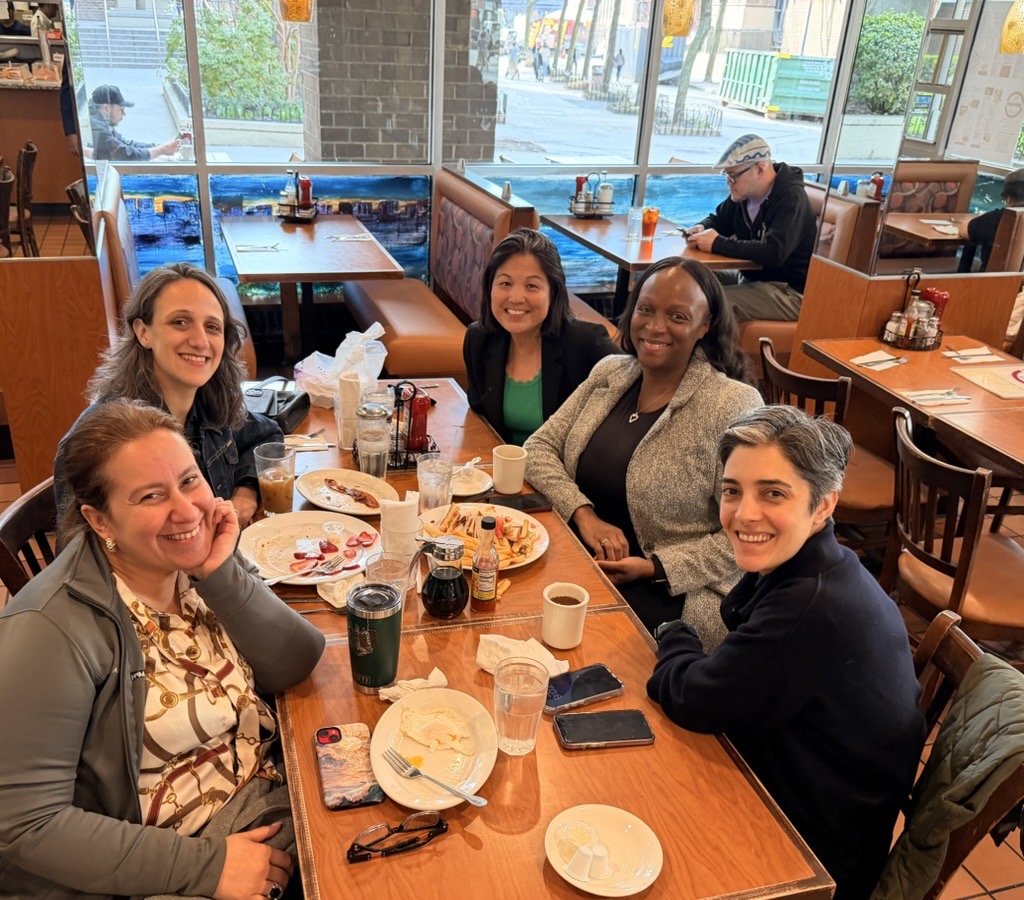 Julia Kerson tweet media