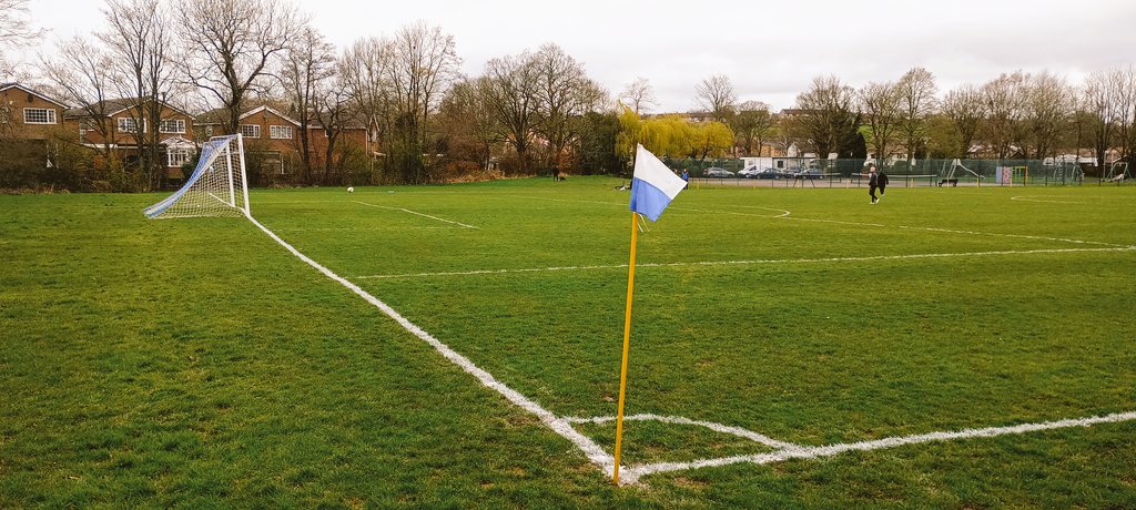 smilerhopper's tweet photo. #Groundhopping #Westriding #Staincliffe at Sough Park for Kelbrook Phoenix (2nd) v @embsayjuniors (1st) in the @CravenLeague div 2 (step 12) KO 1805 game number 241 #newgroundalert #tnf #doublegamenight dry evening can brook stop embsay taking the title ! Lovely park setting https://t.co/iN6BA2gBo7