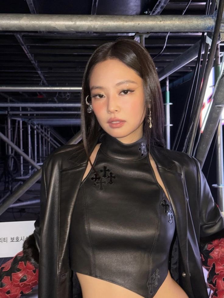 tinii⁴ ⏳ ; DEADLINE tweet media