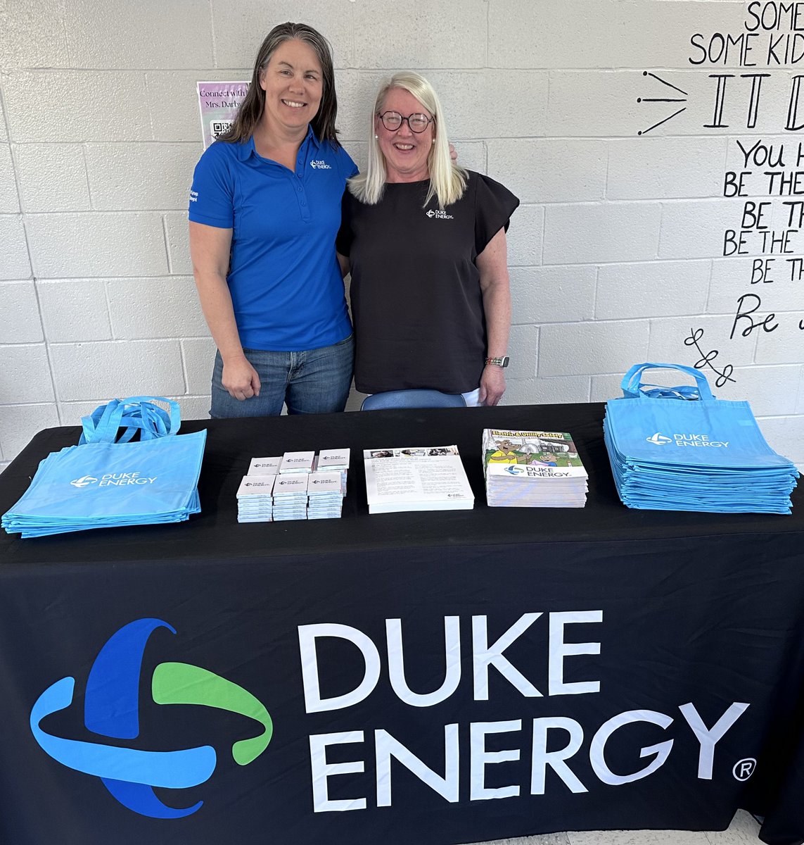 Angie Huston tweet media