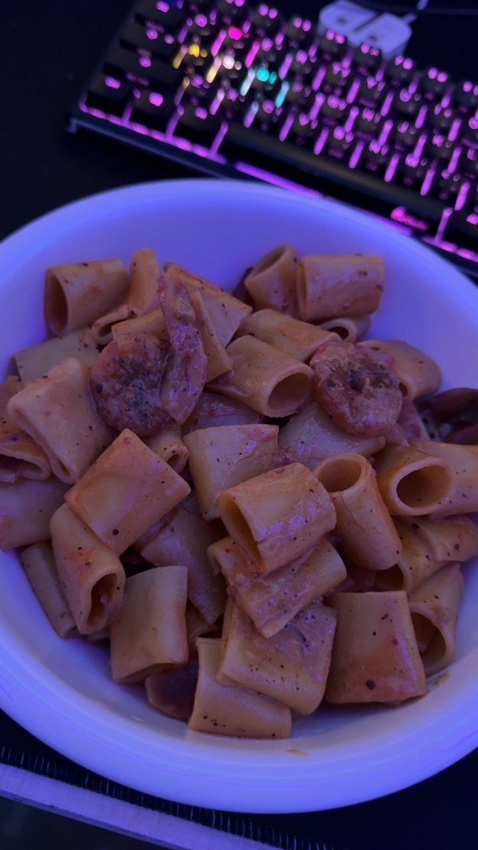 حاب اعترف ان هالشي يسوى اتاخر عليكم بالبث 😋