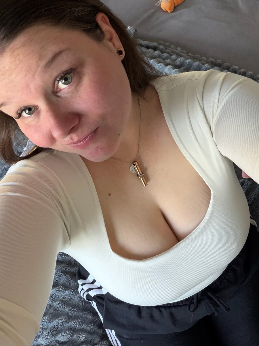 maddy m🤍 tweet media