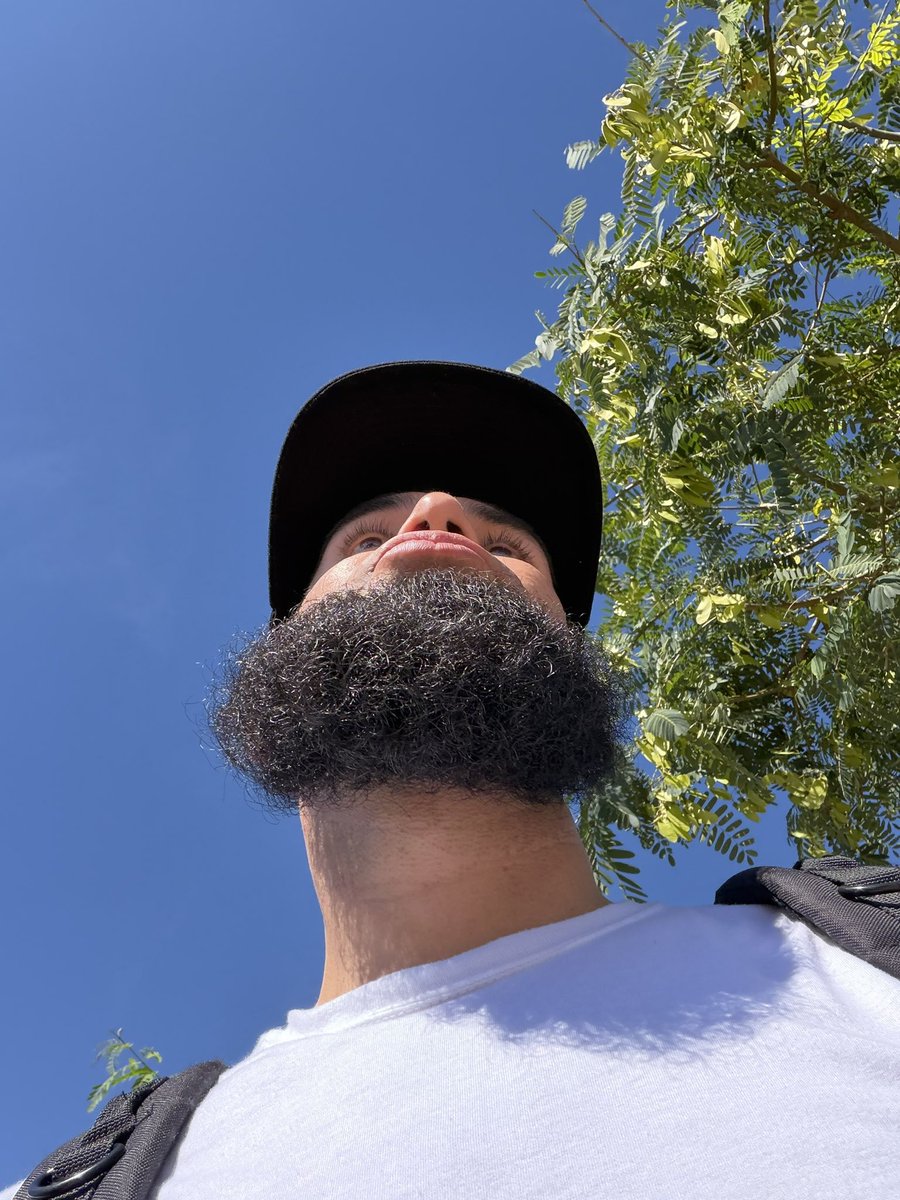 LeHommeBarbu's tweet photo. Spring is here https://t.co/h7wDaChgfi