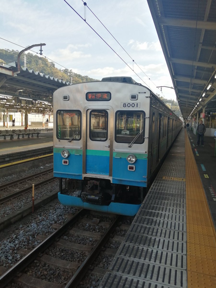 こまがね2 tweet media