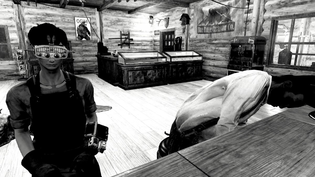 Gunshop_Omizu's tweet photo. #フォールアウト76 #Fallout76
#FalloutGunsmith #エイプリルフール
おはようございます。
長年眼帯を付け続けてきたキョーコですが、今日からTVグラスに付け替える事になりました。視界は良好だけど全面モノクロです。それはそれとして隣でおっさんが朝っぱらから酔い潰れてます。いけませんね。 https://t.co/GApe3dNkA0
