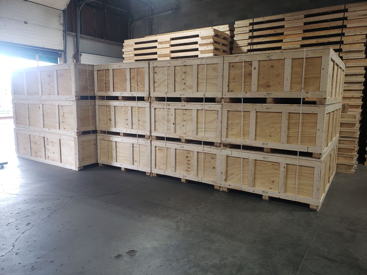 CFpittsburgh's tweet photo. These 18-foot production crates were built to support a fellow C&amp;F location on a large-scale project that exceeded their in-house capacity. It’s a great example of the power of the C&amp;F network—collaborating across locations to deliver seamless solutions when it matters most.
#CF https://t.co/6K2uMbjKCq