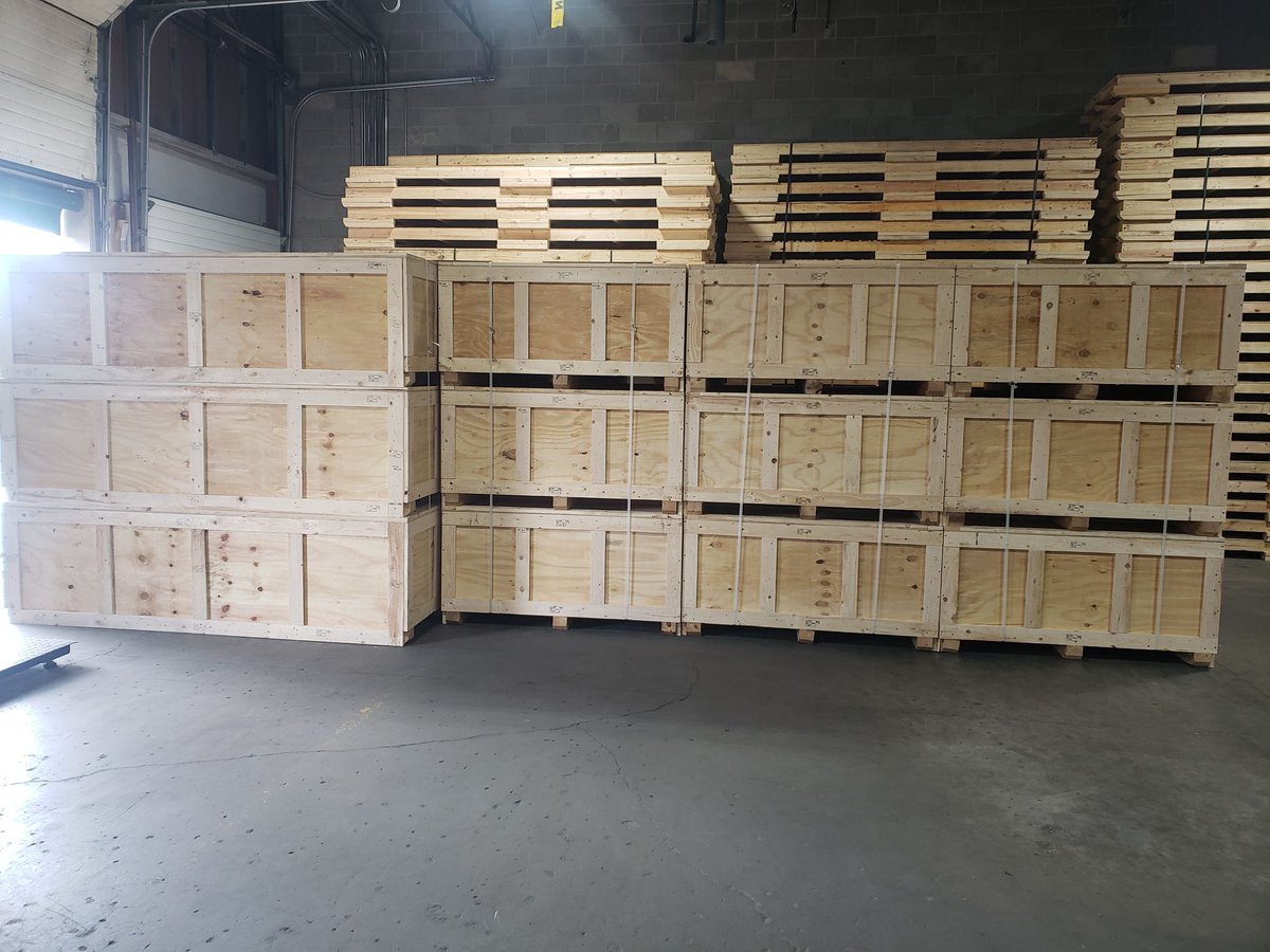 CFpittsburgh's tweet photo. These 18-foot production crates were built to support a fellow C&amp;F location on a large-scale project that exceeded their in-house capacity. It’s a great example of the power of the C&amp;F network—collaborating across locations to deliver seamless solutions when it matters most.
#CF https://t.co/6K2uMbjKCq