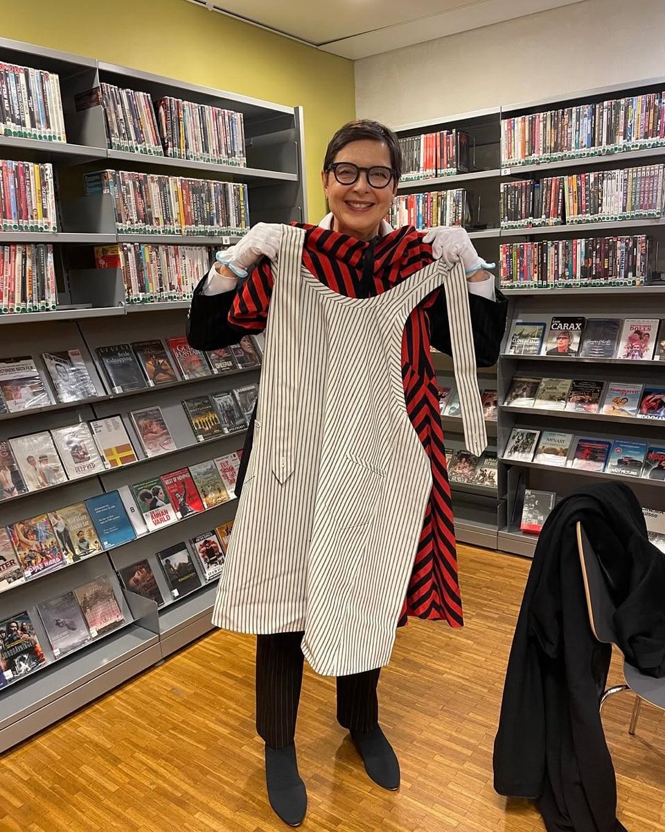 GrahamAva57299's tweet photo. Visiting the prestigious  institute that preserved mamma's costume for her first speaking role 1935 " The Count of the Old Town" . I had seen the photos( 3,4and5)  of the film  and always imagined the costume to be in black and white stripes . I was ... https://t.co/taly1YKBwH