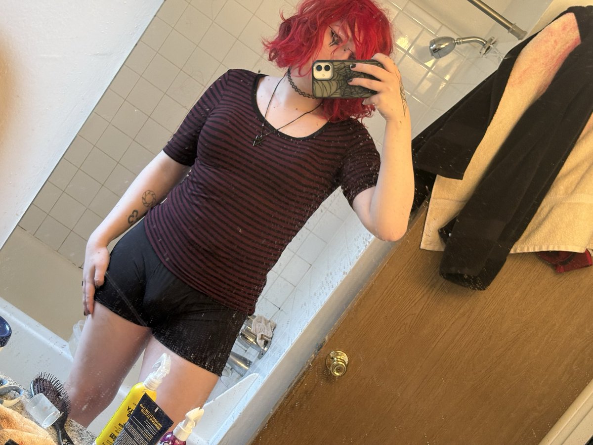 Kat 2 🕸️ tweet media