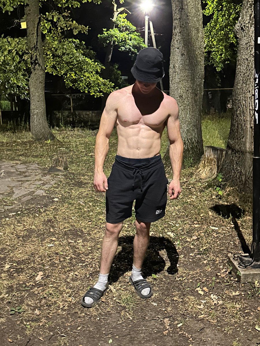Regular Slav Guys tweet media