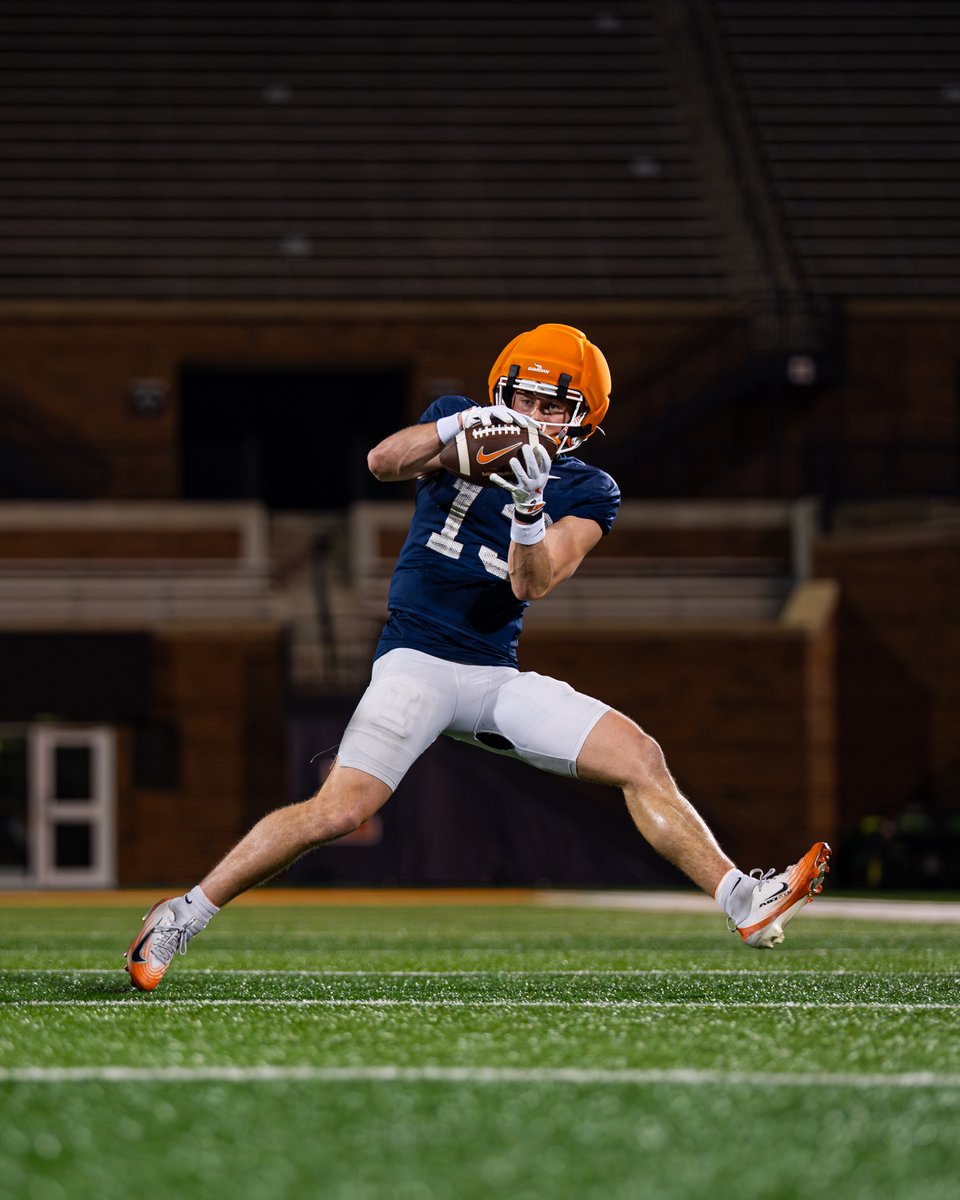 Illinois Football tweet media