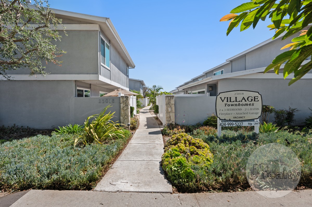 jrealty's tweet image. 25018 Eshelman Ave 23, Lomita, CA 90717

For showing: jrealty.rentkabob.com/rental?a=25018…

#JRealty #PropertyManagement #Lomita #apartment #forrent #forlease

Listed by Dylan Gallagher DRE# 02036528