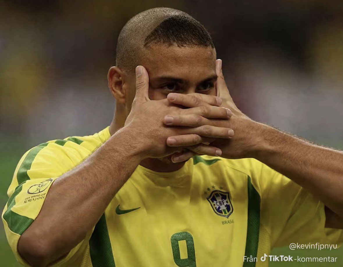 Alex Höög tweet media